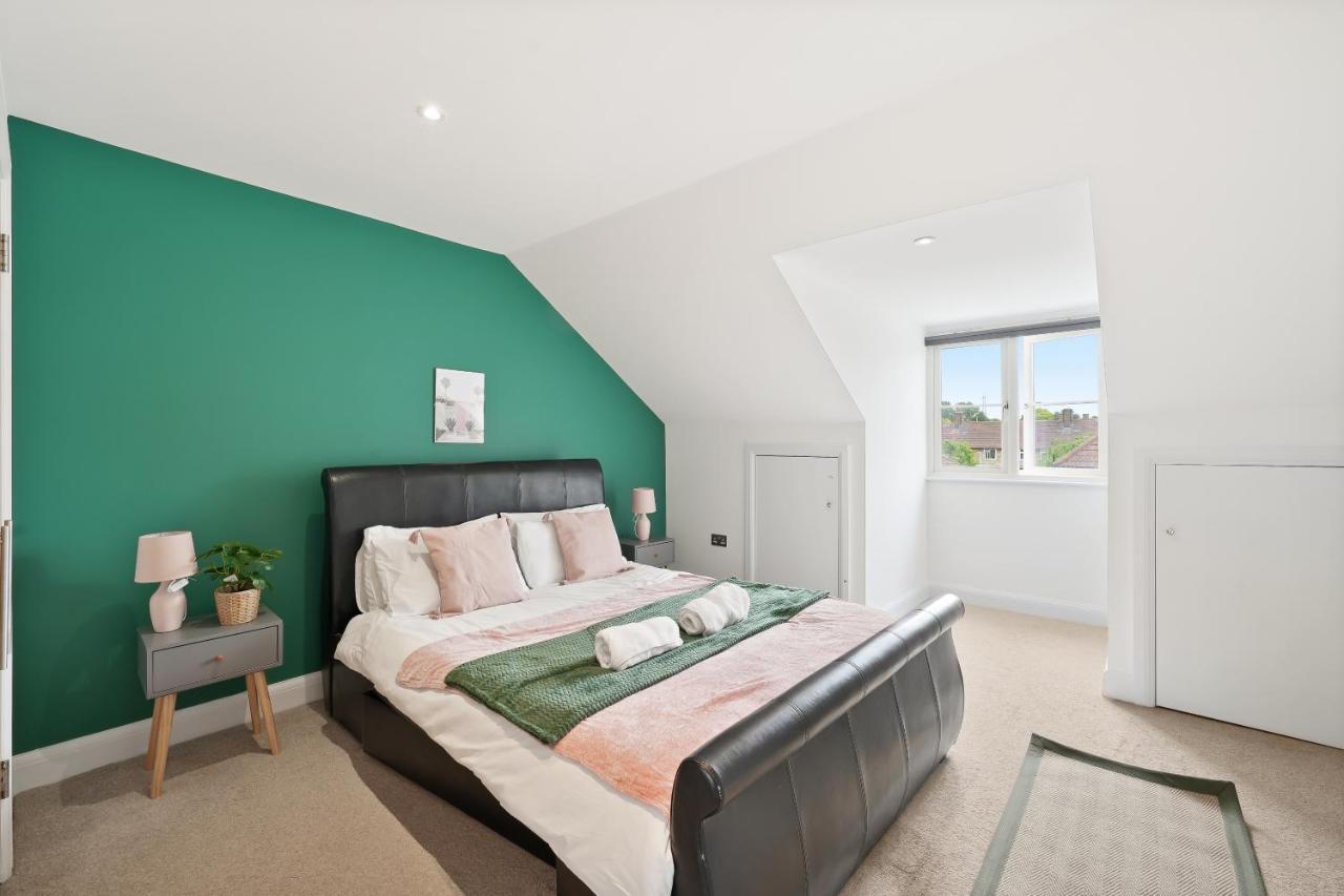 Lovely 4 Bed With Ensuite Free Wifi Off Street Parking In Sutton Morden  Buitenkant foto